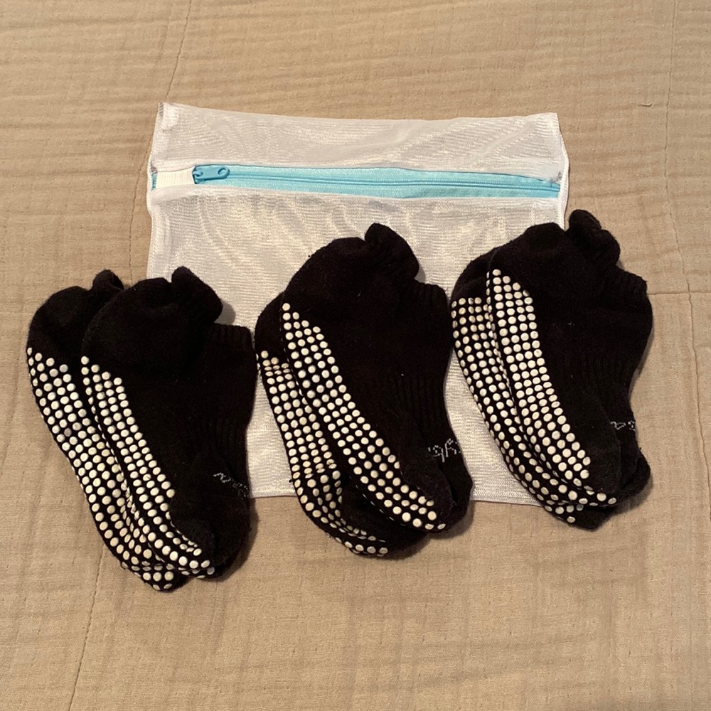 Sticky socks